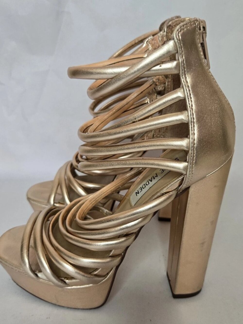 High heels,Steve maden, rose gold straps,Size 6, Heel 5,5"